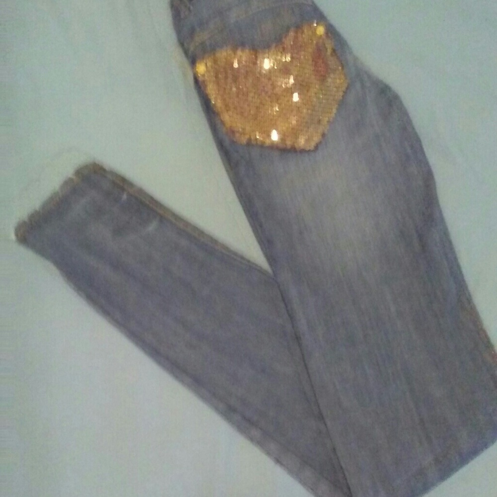 Apple Bottom designer jeans